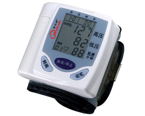 xw-600	 腕式电子血压计