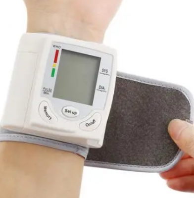 手腕式电子血压计xw-03